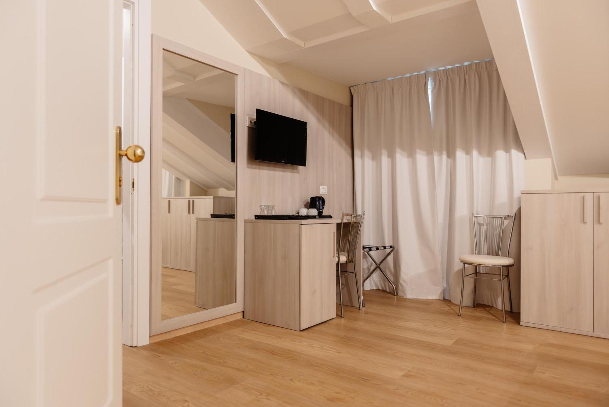 Hotel Due Palme Mergozzo Kültér fotó